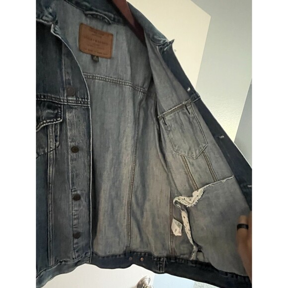 Lucky Brand Jacket Medium Blue Cotton Blend Button Up Denim Trucker Fit - Picture 6 of 10